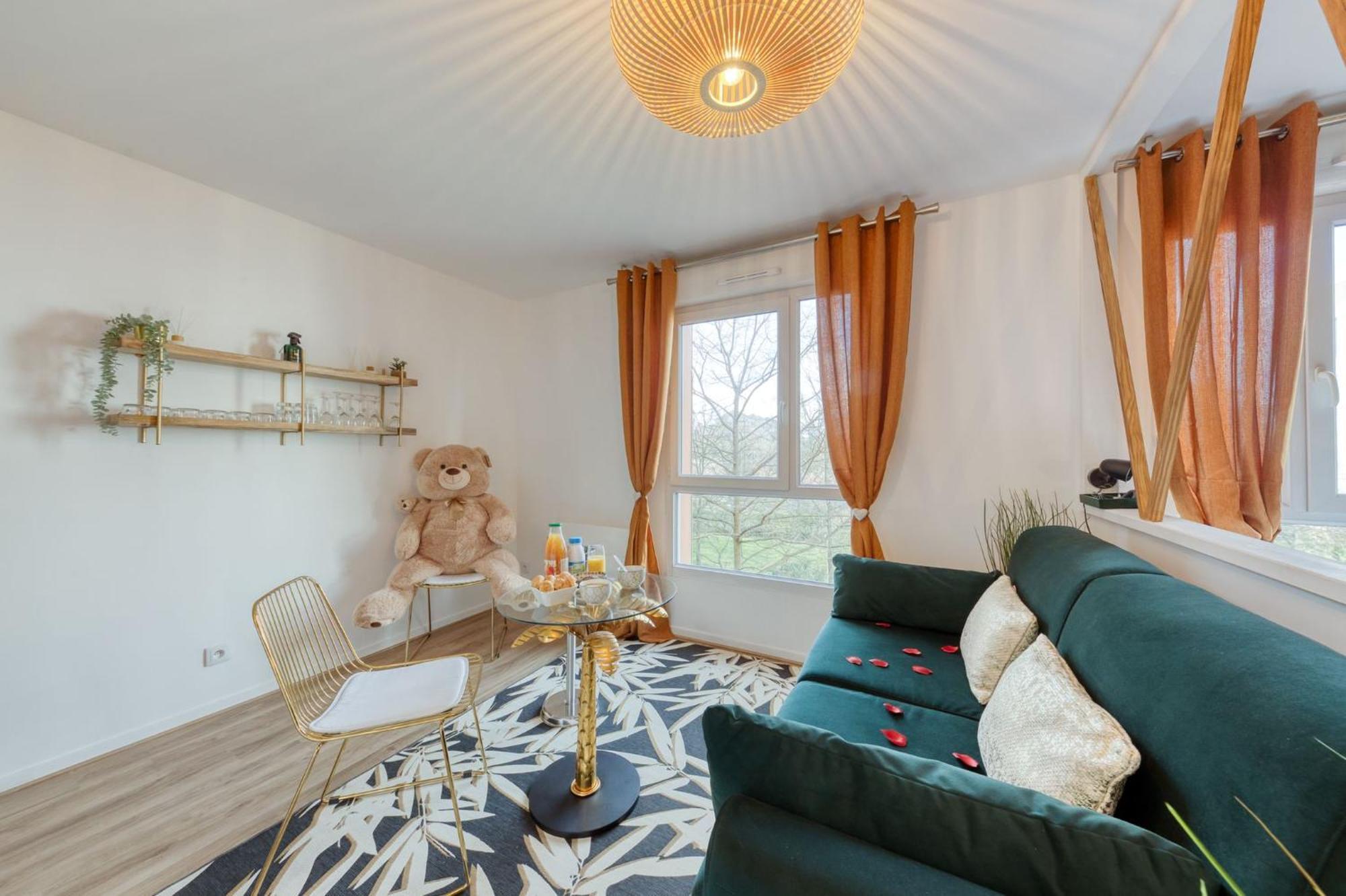 Suite Love Jacuzzi Montévrain Buitenkant foto
